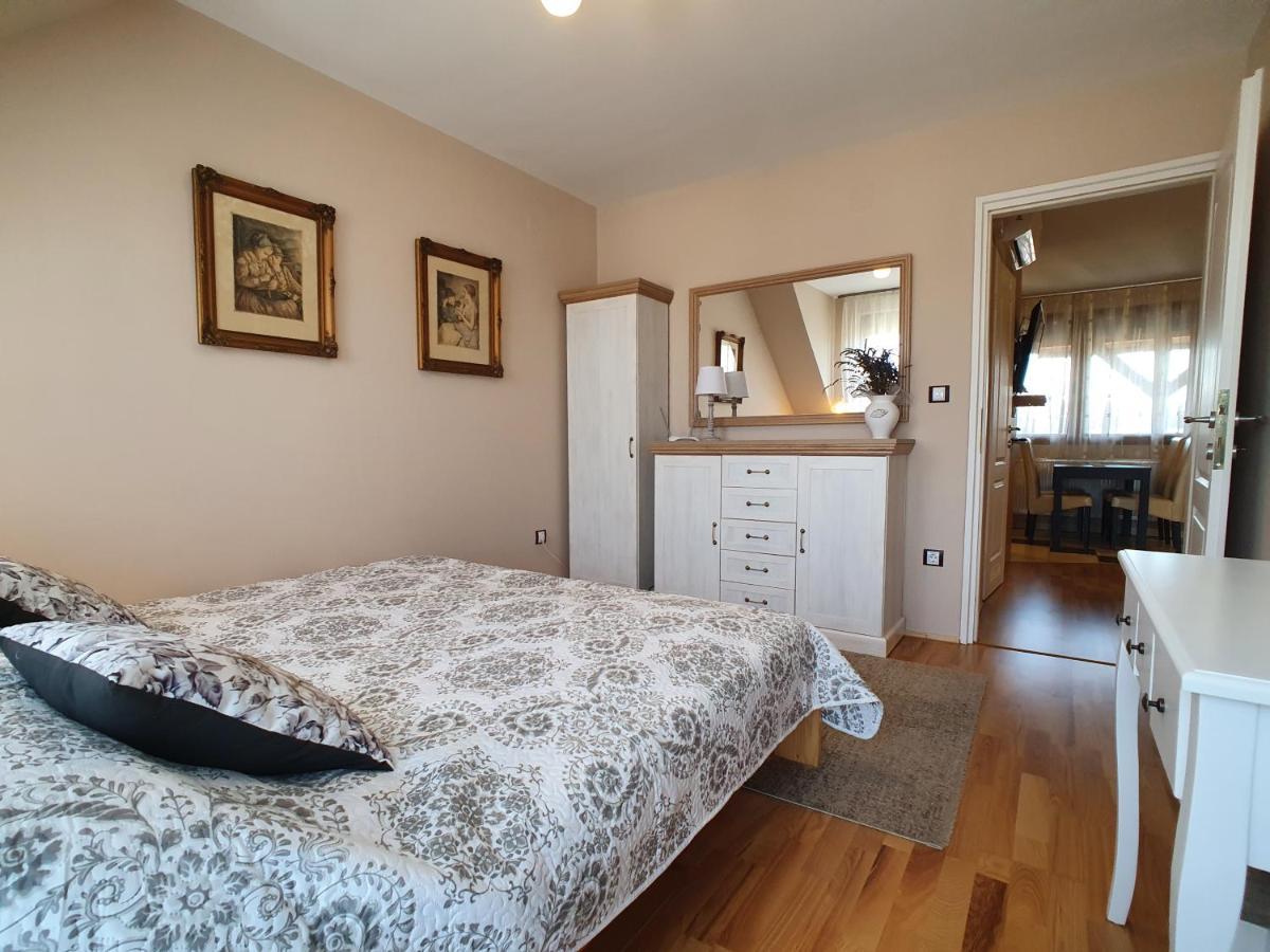 Dorci Apartman Keszthely Exteriör bild