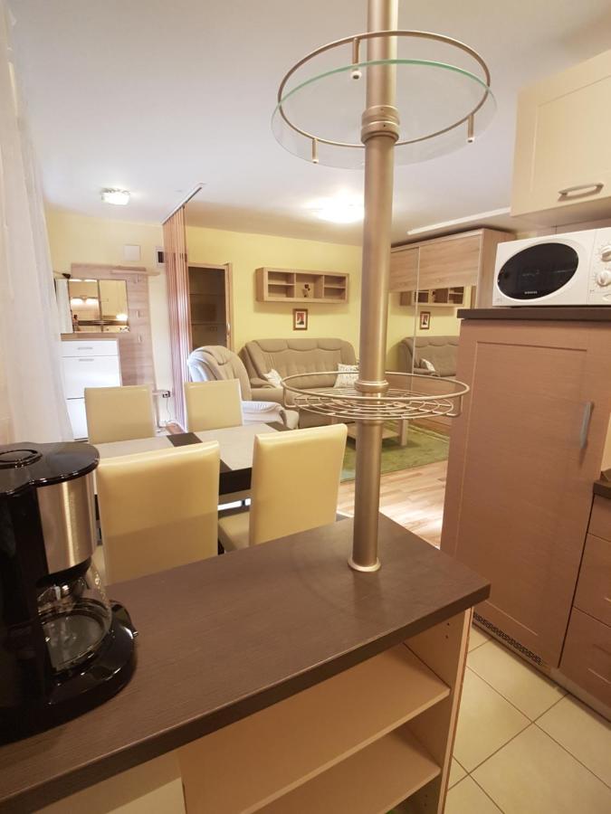 Dorci Apartman Keszthely Exteriör bild