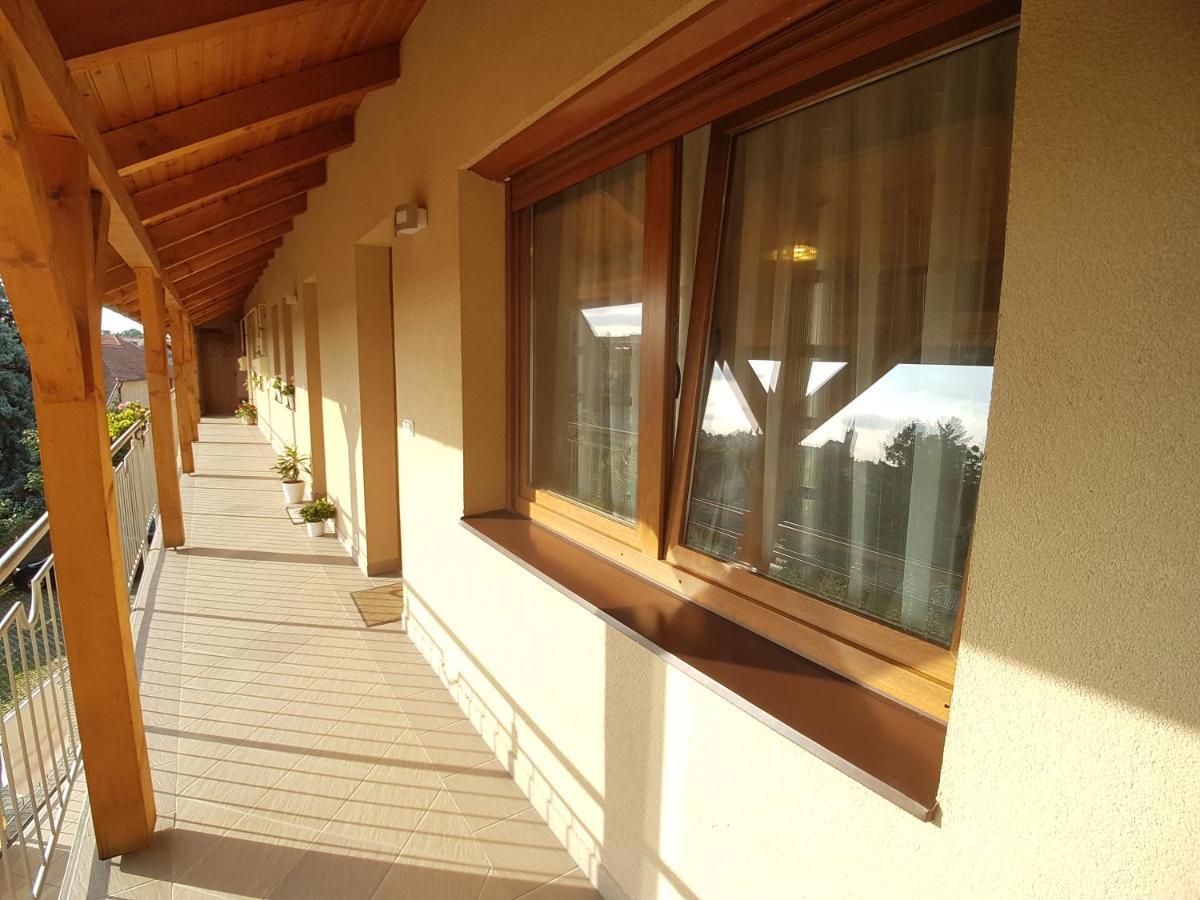 Dorci Apartman Keszthely Exteriör bild